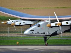 Solar_Impulse_SI2_pilote_Bertrand_Piccard_Payerne_November_2014