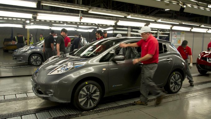 nissan-sunderland-plant-starts-production-of-leaf-ev-video-photo-gallery_19