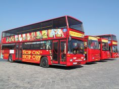 Giraffe-Hop-on-Hop-off-City-Tour-Budapest-Sightseeing-Busz-Berles-03