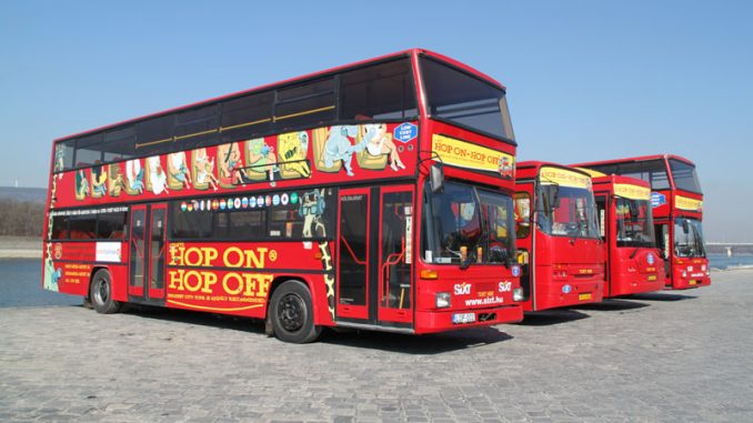 Giraffe-Hop-on-Hop-off-City-Tour-Budapest-Sightseeing-Busz-Berles-03