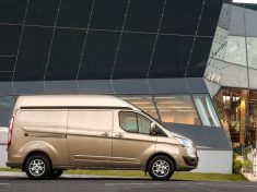 Ford_Transit_Custom_magasitott_3