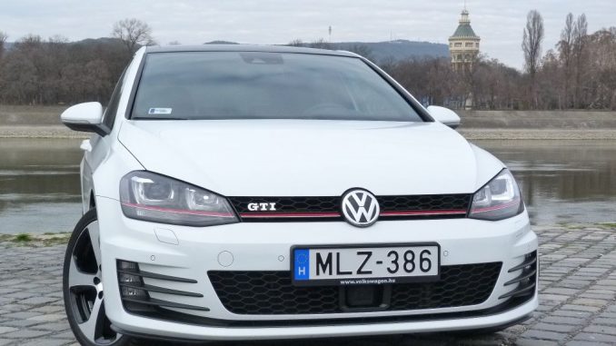 Volkswagen Golf GTI