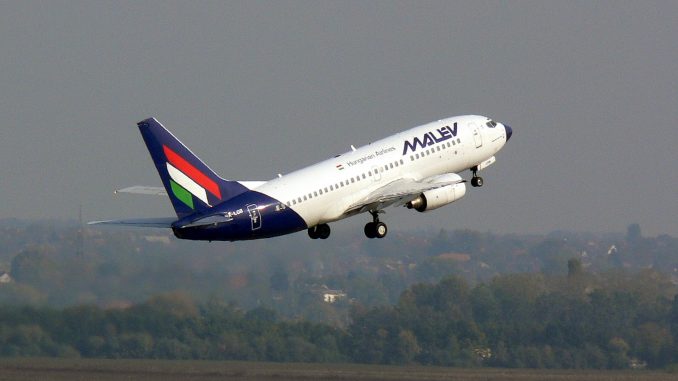 boeing_737_ha-lob