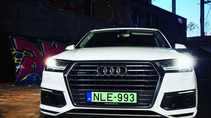 Audi Q7 e-tron