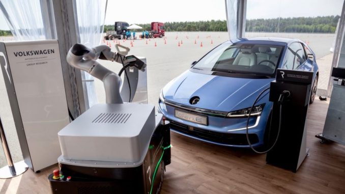 VW_Gen_E_Concept_0003-889x494
