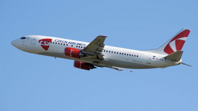 1200px-Csa_b737-400_ok-dgm_arp