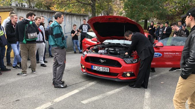 ford, oktatás