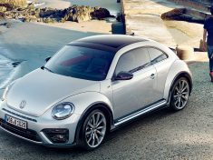2016-VW-Beetle-02