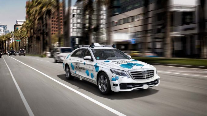 Mercedes, vezető nélkül, Kalifornia, Bosch, Daimler,