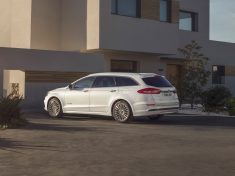 2019FordMondeo-Hybrid_06