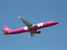 WOW_Air_Airbus_A321_TF-GPA_(28942619724)