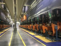 Bridgestone - Vulkanizáló prés automatikus töltése