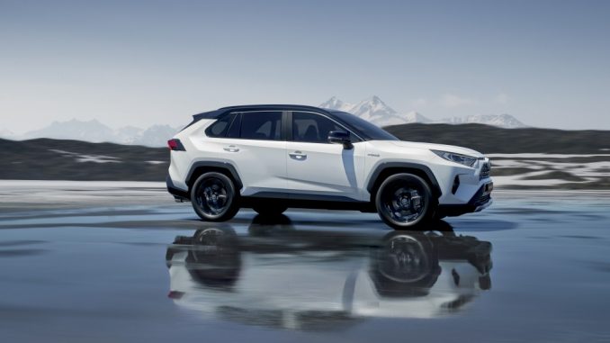 Toyota_RAV4_18
