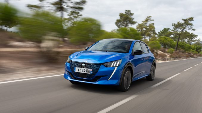 PEUGEOT_e208_TESTDRIVE_0919TC-400