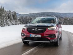 Opel Grandland X Hybrid4