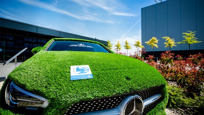 20200511_Mercedes Benz Kecskemet_Keep it green_4