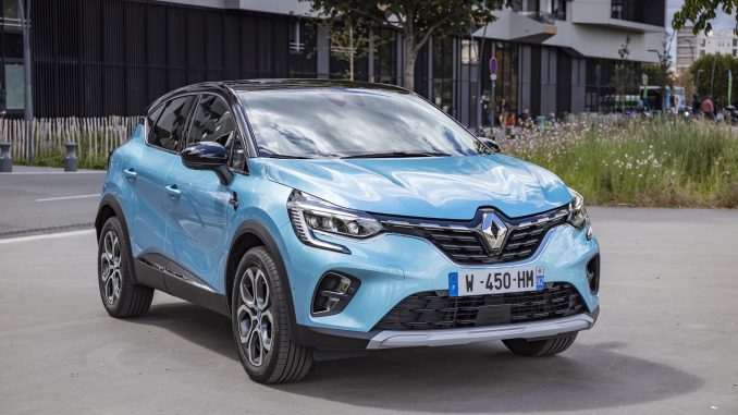 2020 - New Renault CAPTUR E-TECH Plug-in tests drive Renault