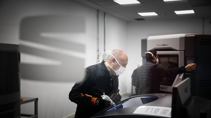 SEAT-transforms-its-Prototype-Development-Centre-and-commits-to-3D-printing_01_HQ
