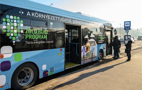 ikarus_zoldbusz_fehervar2