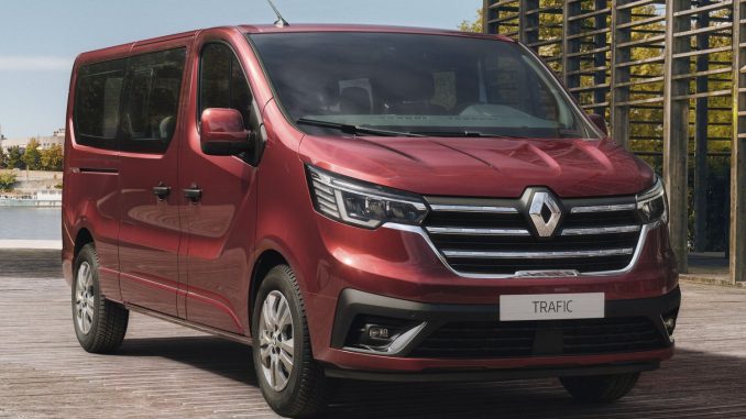 RENAULT TRAFIC (F82)