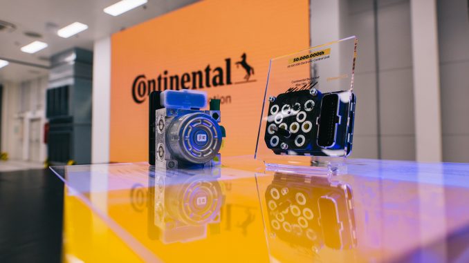 20210511_Continental_PR_Otvenmillio_fekvezerlo_elektronika_Budapestrol_HU (2)
