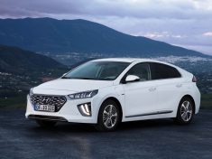 new-hyundai-ioniq-plug-in-05