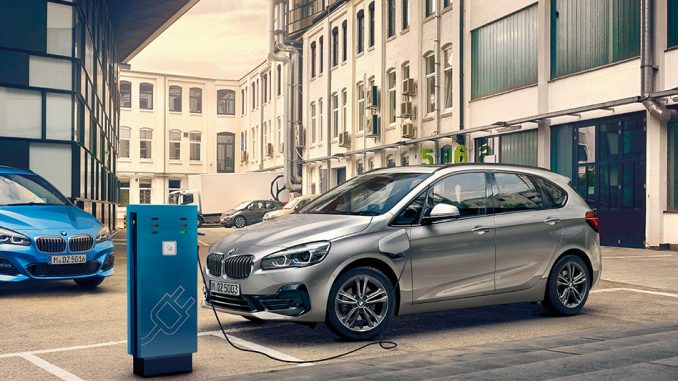bmw-2-series-active-tourer-models-equipment-sd-plugin-hybrid