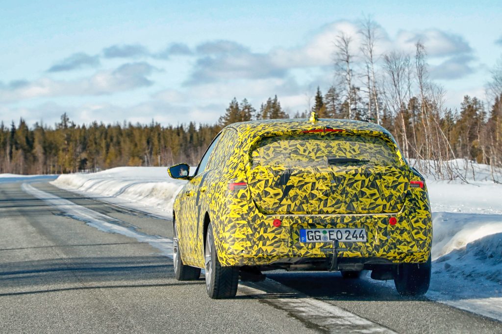 getarnter Opel Astra L in Schweden, 03/2021