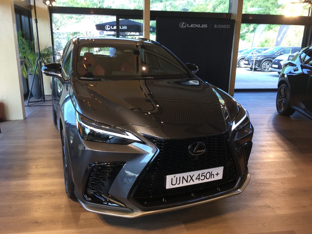 Lexus NX PHEV