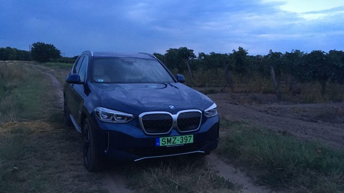 7 BMW iX3