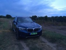 BMW iX3