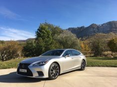 Lexus LS500h