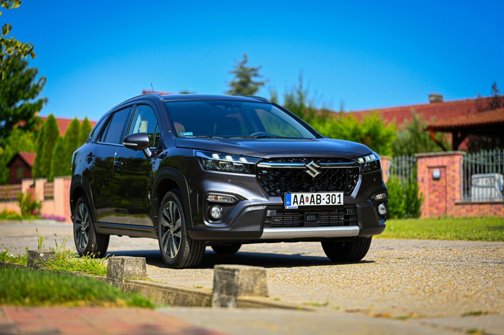 rendszám Suzuki S-Cross