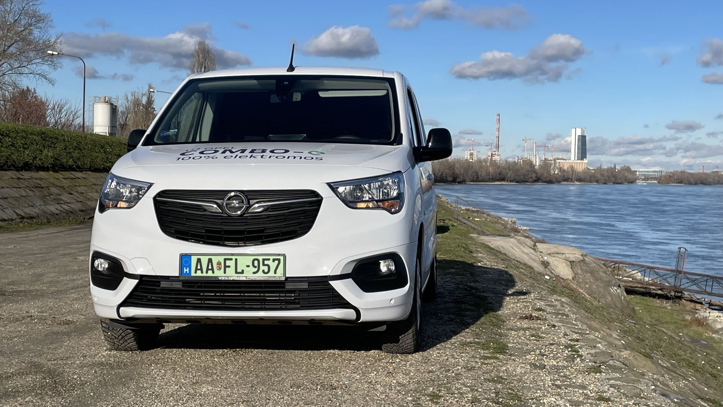 Opel Combo-e Cargo teszt: a hétköznapok hőse - JÁRMŰIPAR.HU