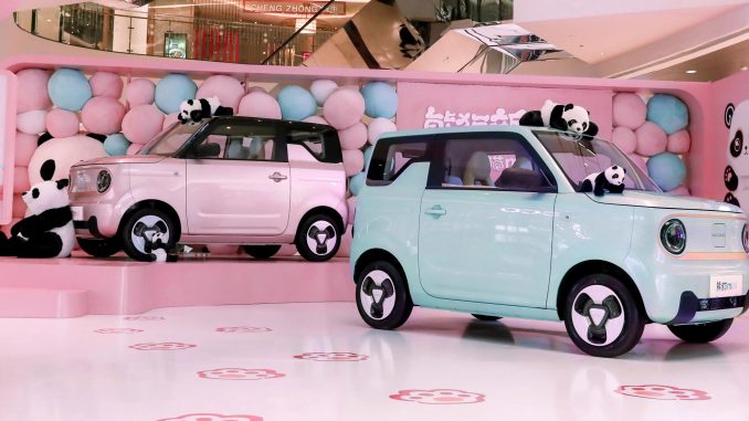 Geely-Panda-Mini-EV-China-1 NEV