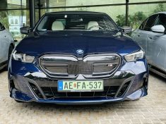 BMW i5 M60