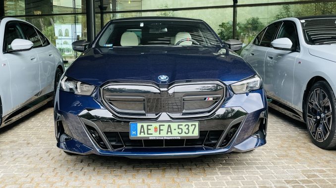 BMW i5 M60