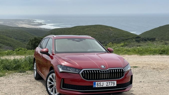 superb1 Skoda Superb Combi