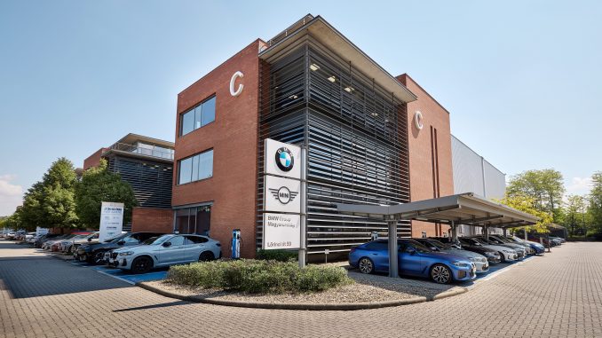 P90551257_highRes_bmw-group-hungary-05 BMW