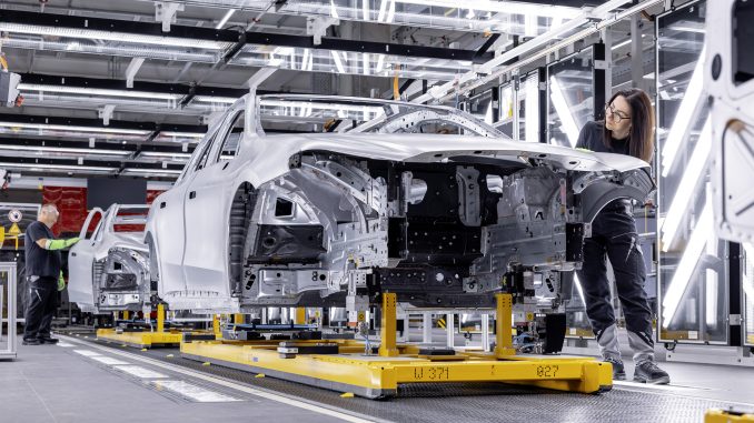 autógyár Mercedes