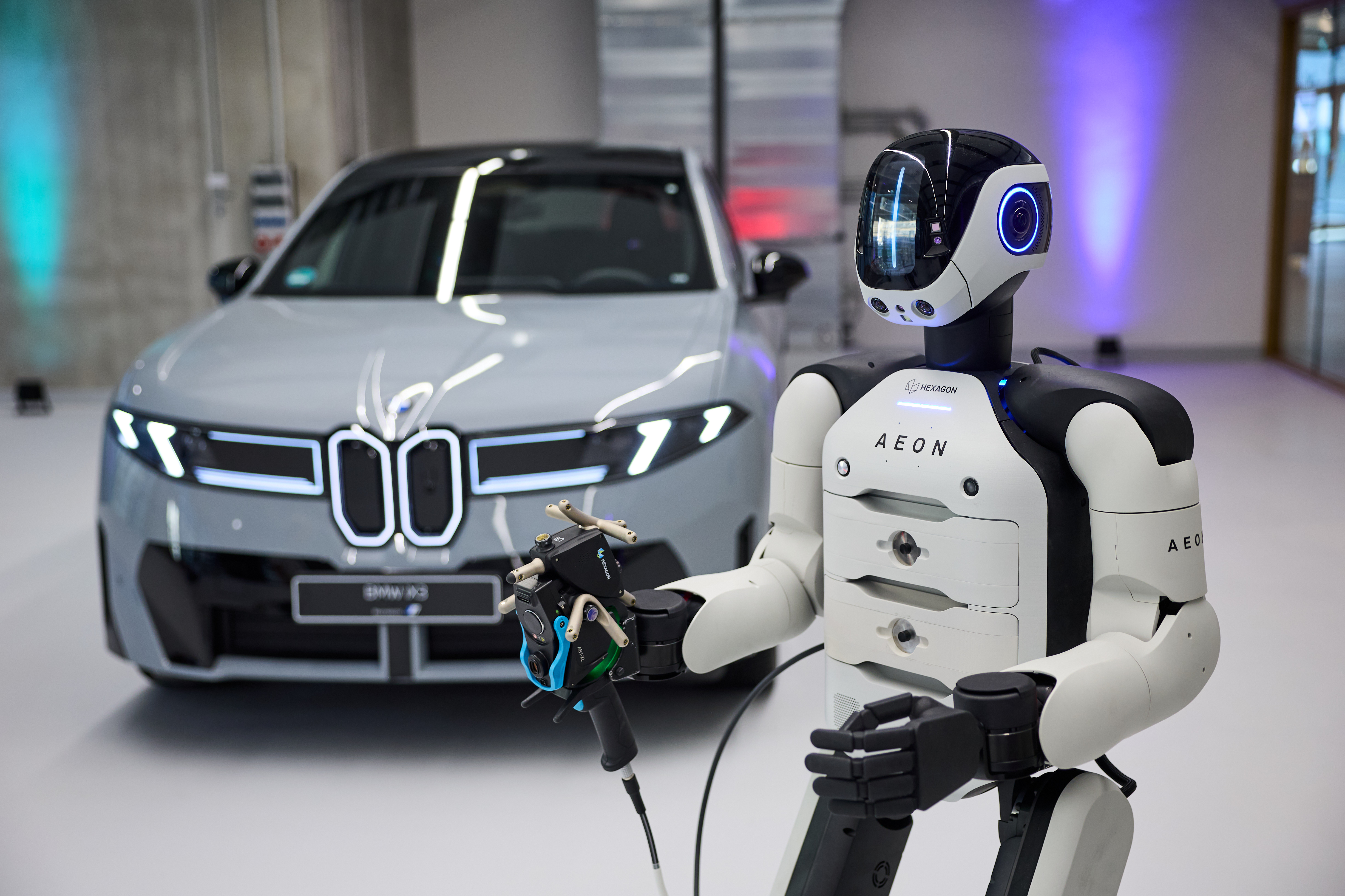 P90630992_highRes_the-humanoid-robot-a